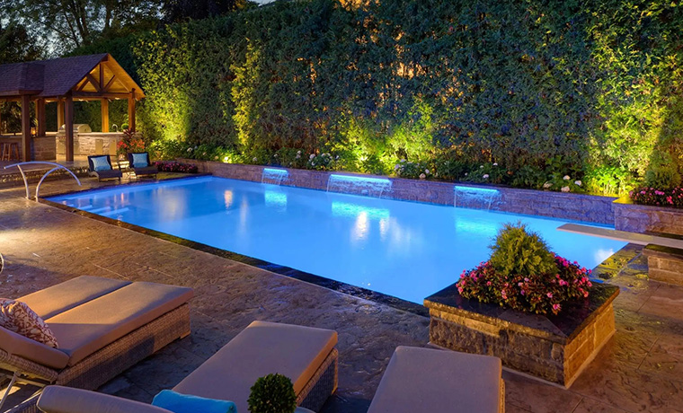 Outdoor Swimming Pool Sheets: Add a sense of security to outdoor swimming pools