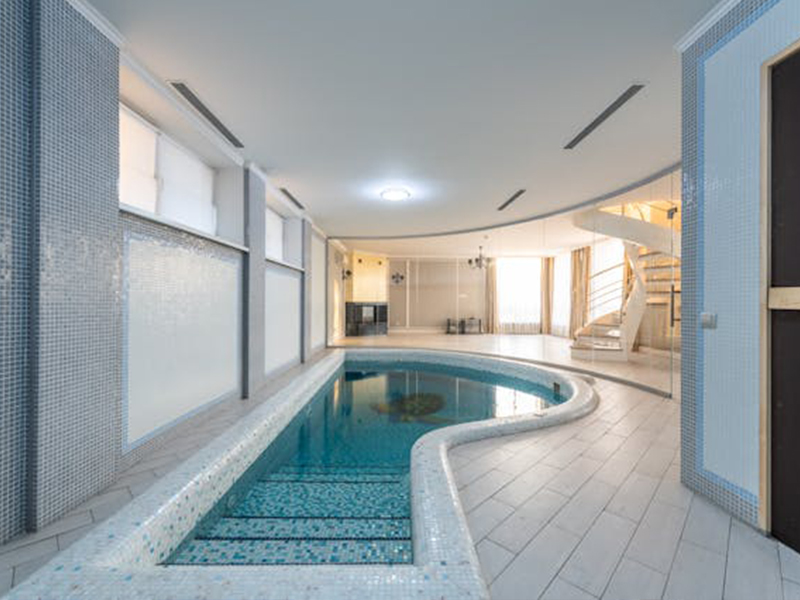 Acrylic vs Glass Pool Windows: Which Is Better for Your Pool in 2025?